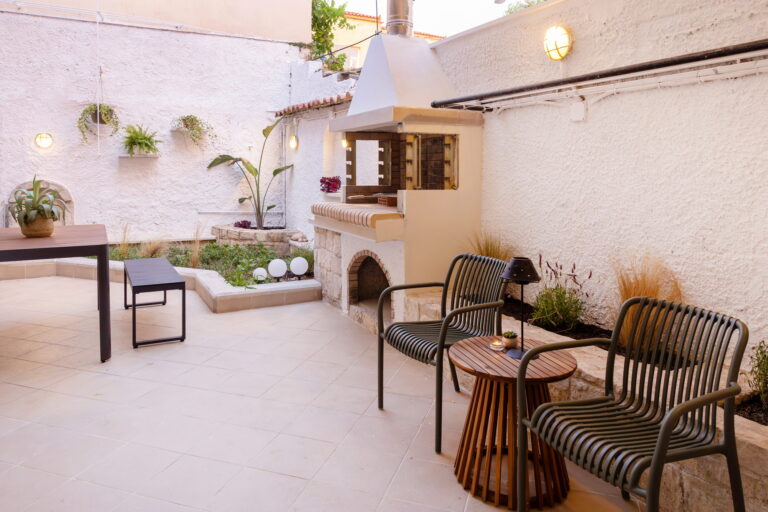 AURELIA CHANIA CRETE GREECE AIRBNB RESIDENCE RENTAL (34)